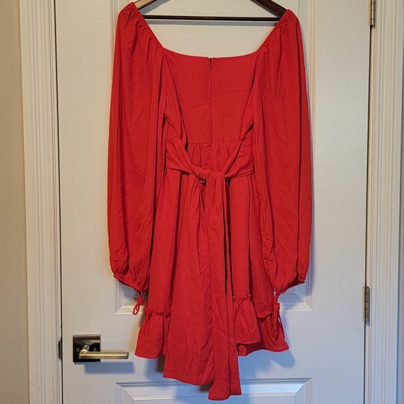 Sweetheart Neck Lantern Sleeve Ruched Bust Ruffle Hem Dress - Picture 3 of 3